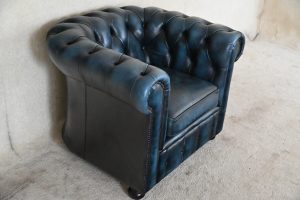 Blauwe gebruikte chesterfield chair