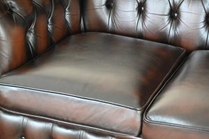 compacte gebruikte chesterfield tweezits bank