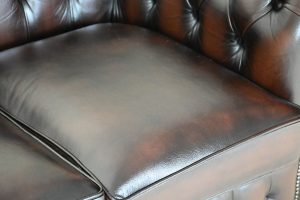 compacte gebruikte chesterfield tweezits bank