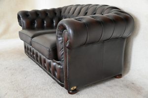 compacte gebruikte chesterfield tweezits bank