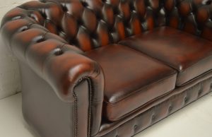 kleine compacte chesterfield bank voor kortere personen