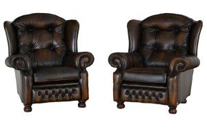 twee identieke gebruikte chesterfield oorfauteuils als combi te koop met garantie