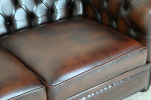 royale twee en een half zits gebruikte chesterfield bank in warm bruin leer