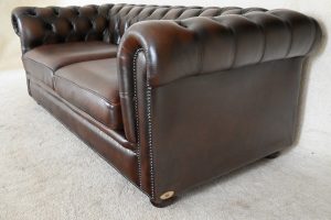 royale twee en een half zits gebruikte chesterfield bank in warm bruin leer