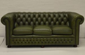 gebruikte chesterfield combi set van 2 groene banken