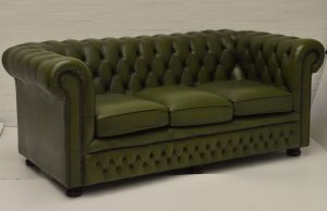 gebruikte chesterfield combi set van 2 groene banken