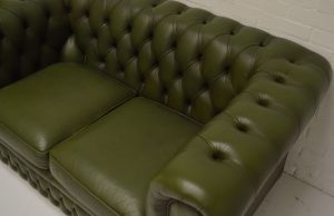 gebruikte chesterfield combi set van 2 groene banken