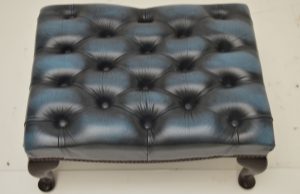 blauwe chesterfield poef gebruikt. kan samen met stoel