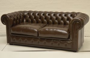 Chocolade bruine gebruikte chesterfield driezits bank