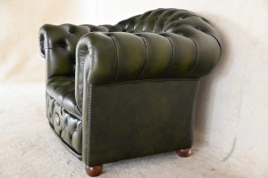 xl low back chair buttoned seat gebruikte chesterfield stoel