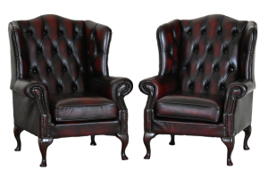 Twee identieke Chesterfield High Back Chairs in model Buttoned Wing