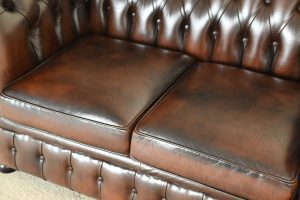 Prachtige Kendal Chesterfield set in Earth Brown. 245092+245093