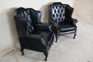 Chesterfield oorfauteuil Flatwing in diepblauw