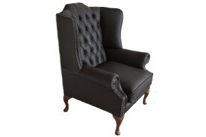 High Class Flat Wingchair Collection actie met tijdloze Chesterfield oorfauteuils in luxe leer in de kleur Shelly Mocca