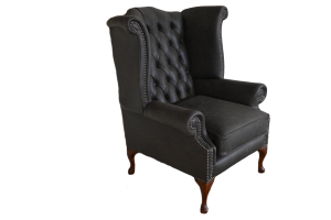 High Class Scroll Wingchair Collection actie met tijdloze Chesterfield oorfauteuils in luxe leer in de kleur Selvaggio Peat