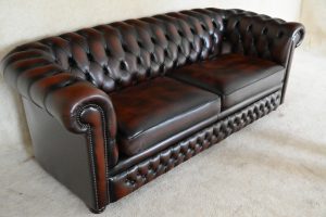 Curved Back Chesterfield 3-zits