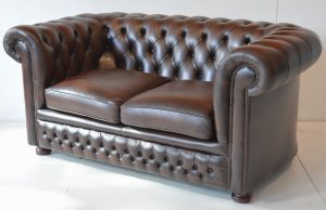 klassieke 2-zits Chesterfield ant. Brown