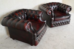 Ontdek deze 3+1+1 Chesterfield set met diepe zit, ideaal voor lange personen. Deze stijlvolle set biedt zacht comfort voor een aantrekkelijke prijs. #245024-25-26