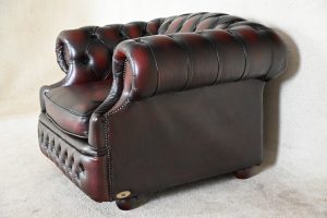 Ontdek deze 3+1+1 Chesterfield set met diepe zit, ideaal voor lange personen. Deze stijlvolle set biedt zacht comfort voor een aantrekkelijke prijs. #245024-25-26