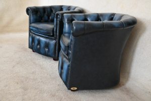 "Ontdek onze bijna nieuwe Chesterfield Victorian Tub Chairs. Compact, comfortabel en aantrekkelijk geprijsd vanaf €1150. #245057-58-59-60