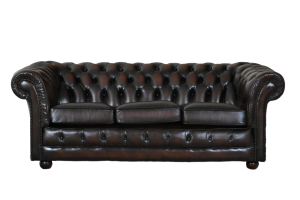 Ervaar het unieke zitcomfort van deze traditionele Engelse Chesterfield bank. Met "Fishmouth Spring"-vering voor extra beenondersteuning.#245068