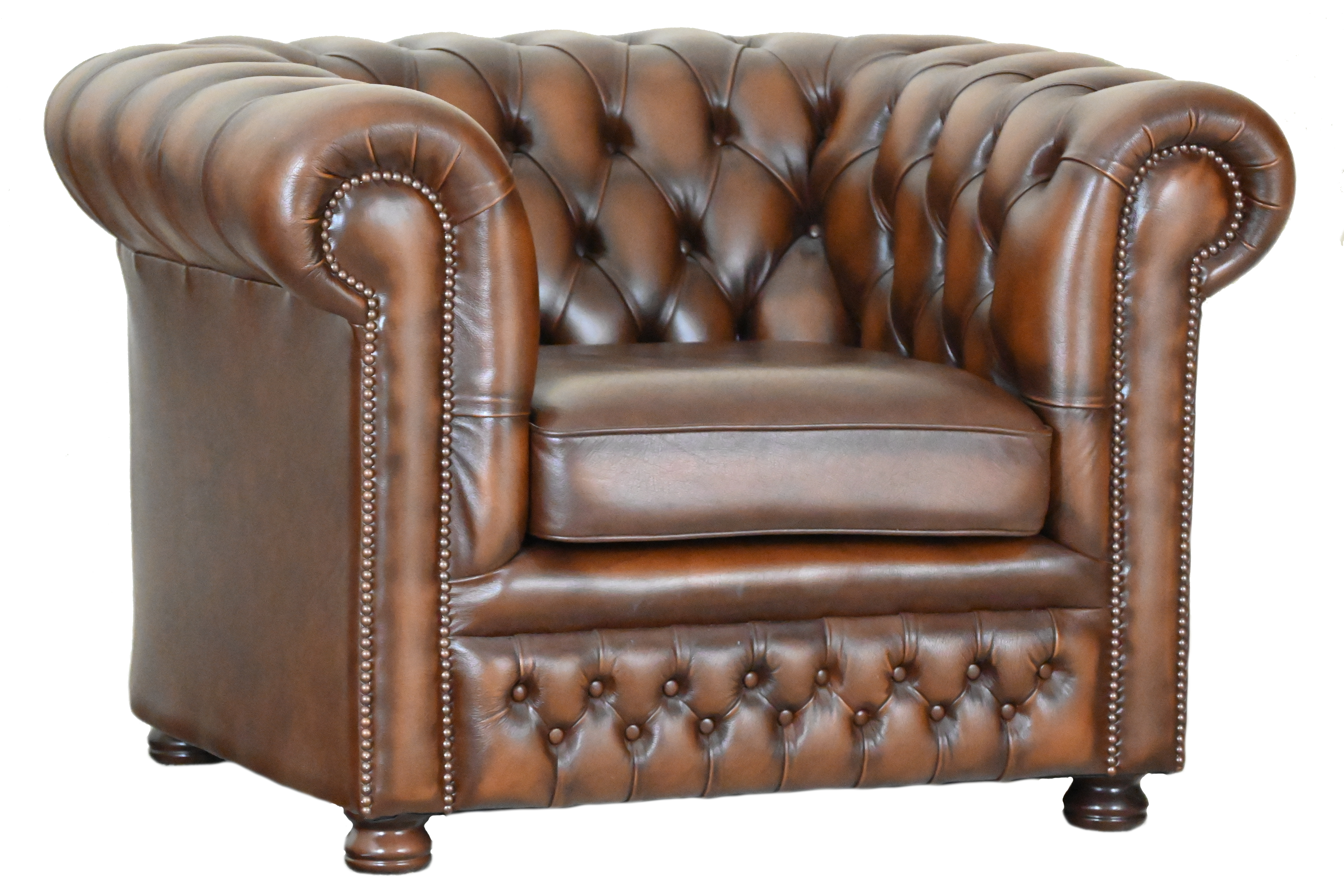 Een gebruikte Blenheim lowback chair, een klassieke Chesterfield clubfauteuil met een stevige rugleuning en medium zitcomfort. #245085