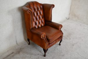 Ontdek onze tweedehands scroll-wing highback stoel, gemist hersteld in eigen werkplaats. Geniet van stijlvolle , duurzaam zitcomfort en een tijdloos design-245110