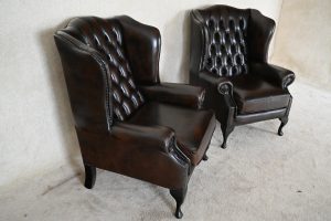 Flatwing Chesterfield oorfauteuil met medium zitcomfort in klassieke stijl #245119 of 20.