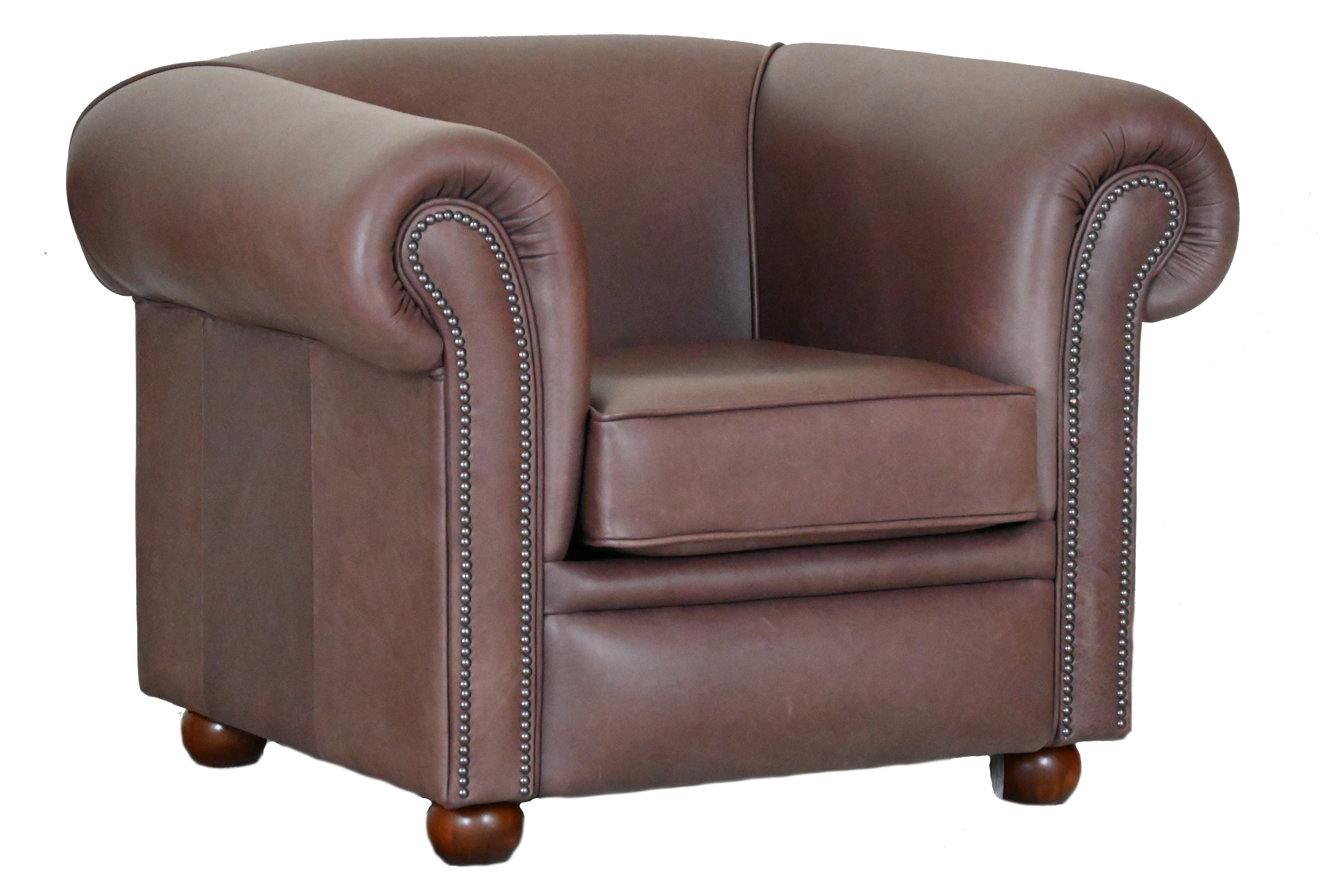 Ontdek de Bolton lowback Chesterfield chair in uniek Selveggio Grape-leer. Met medium zitcomfort en Engels vakmanschap, nu afgeprijsd