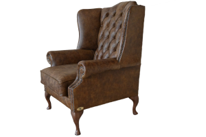 Ontdek de High Class Flat Wingchair Collection actie met tijdloze Chesterfield oorfauteuils in luxe leer in de kleur Vintage Tobacco