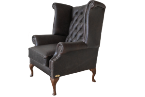 Ontdek de High Class Scroll Wingchair Collection actie met tijdloze Chesterfield oorfauteuils in luxe leer in de kleur Buffalo Brunette