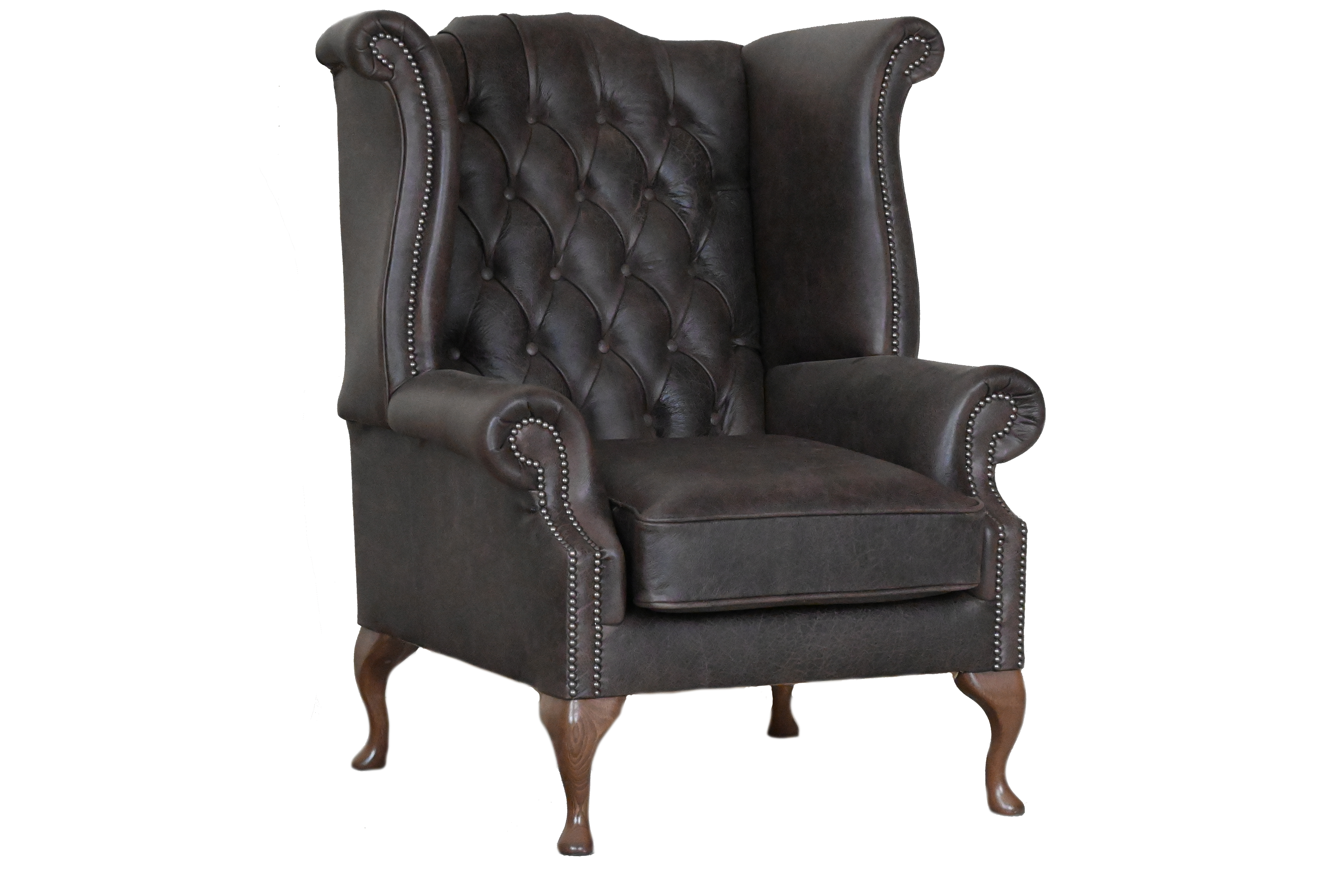 Ontdek de High Class Scroll Wingchair Collection actie met tijdloze Chesterfield oorfauteuils in luxe leer in de kleur Buffalo Brunette