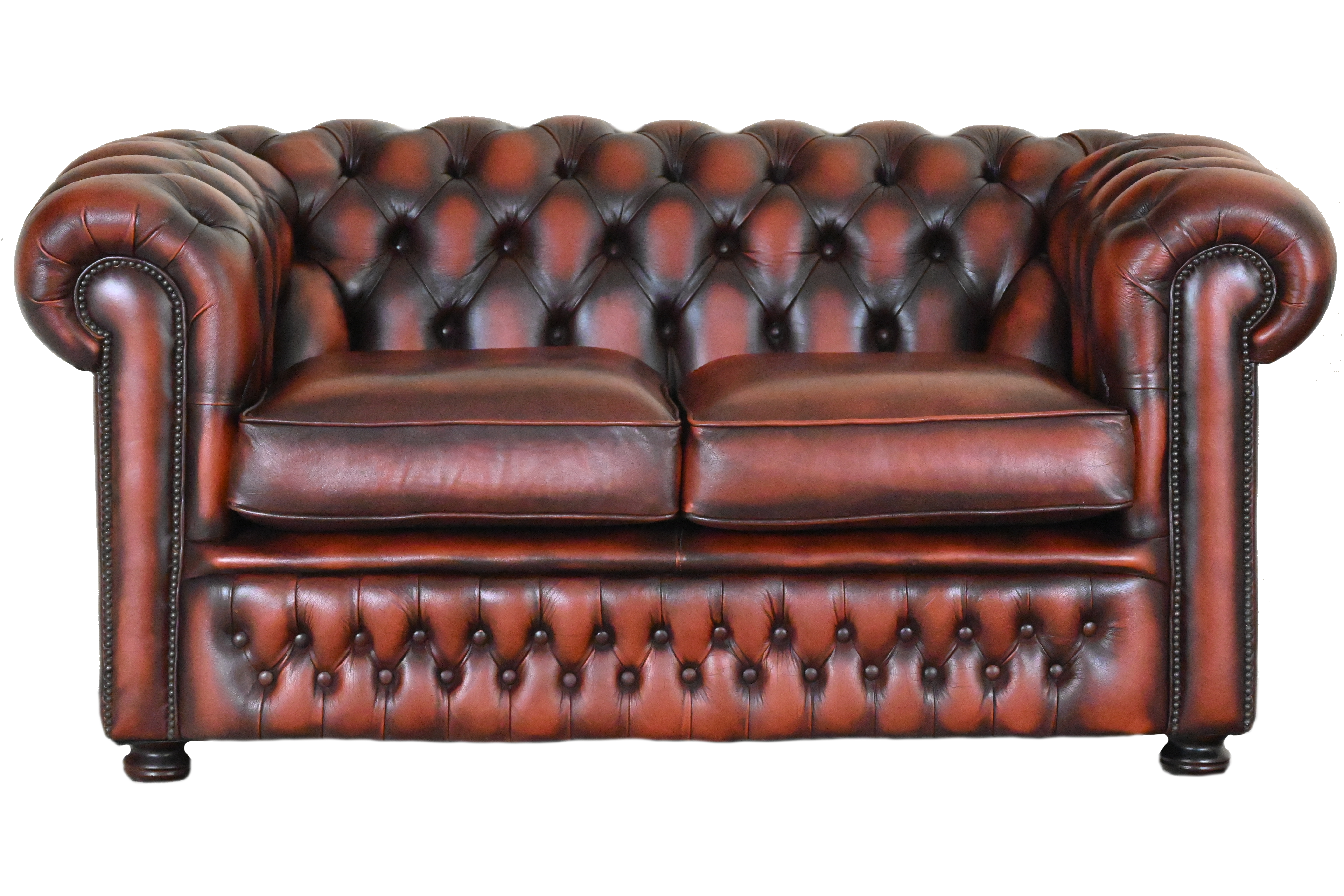 Ontdek de klassieke gebruikte Chesterfield 2-zits bank Hampshire in light rust. Uitstekend zitcomfort, luxe uitstraling en garantie.#245106