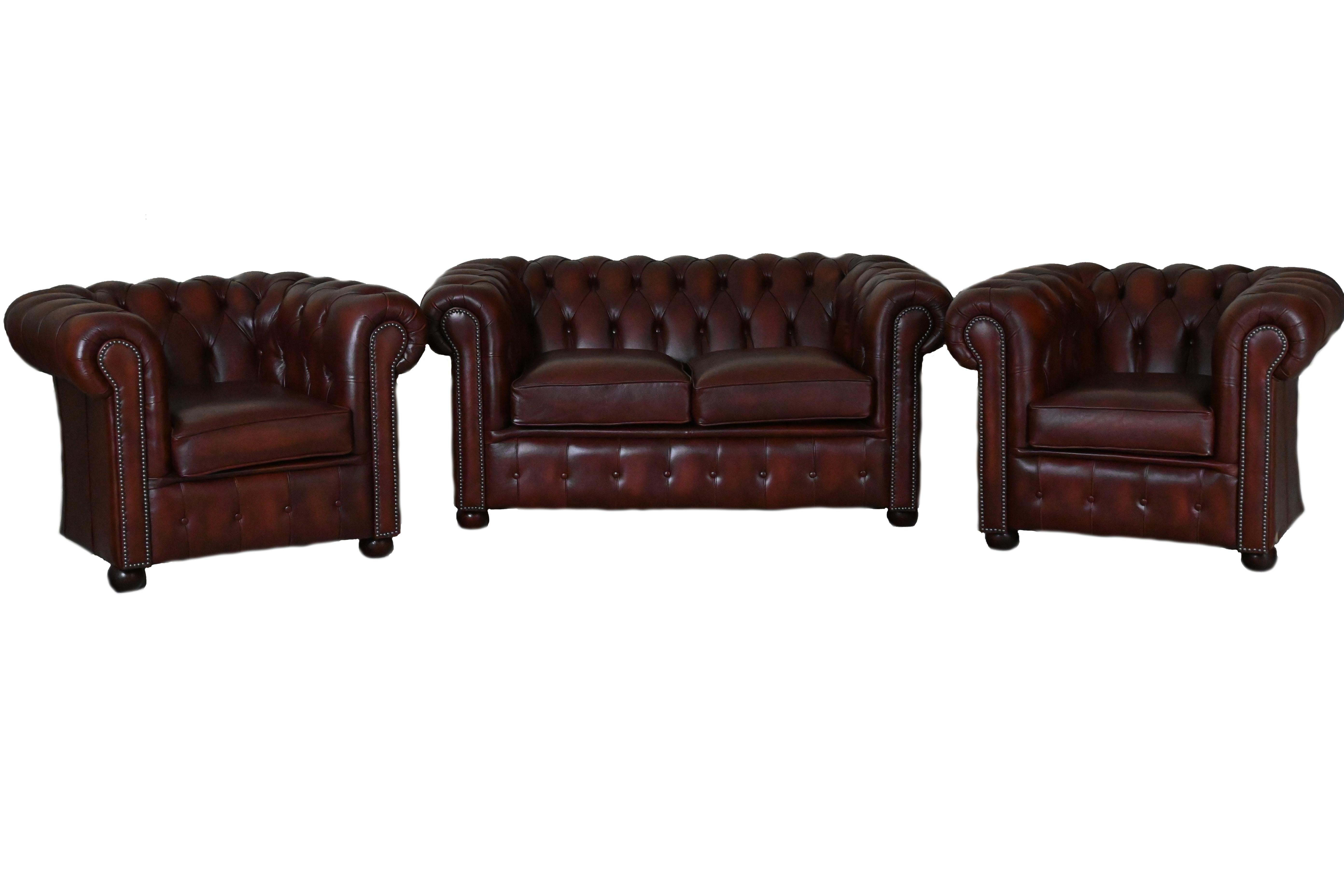 2+1+1 Chesterfield Burnley Set is een stijlvolle en compacte keuze,. Elegantie in een iets kleiner formaat.#245157-245158-245159