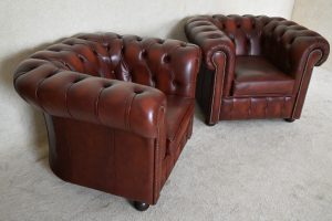 2+1+1 Chesterfield Burnley Set is een stijlvolle en compacte keuze,. Elegantie in een iets kleiner formaat.#245157-245158-245159