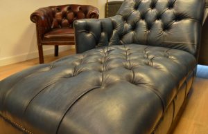 Deze comfortabele Chesterfield chaise longue is te koop in Eindhoven met korting. Inclusief certificaat van echtheid.