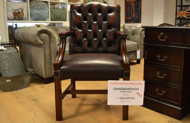 Verbouwingsopruiming showroom Eindhoven. Vandaar deze Gainsborough chesterfield bureaustoel in de aanbieding met 20% korting. Direct mee te nemen.