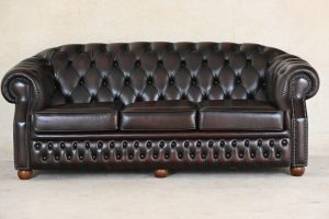 Windsor Chesterfield 3+2 set in ant. Rust