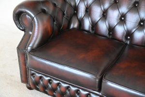 Windsor Chesterfield 3+2 set in ant. Rust